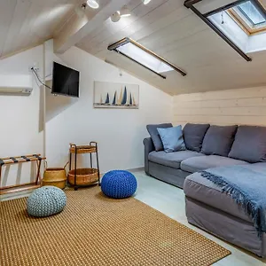 Glamorous 1 Bdr Duplex By Lovelystay Apartamento